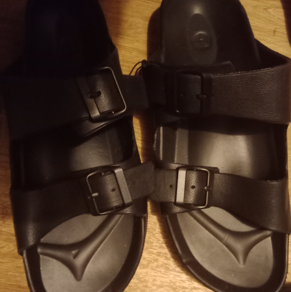Shoes - Picture 2 of 3